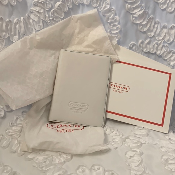 Coach Leather 5 White Photo Album Books With Dust Bags Tissue Paper Boxes NWT - Picture 2 of 9